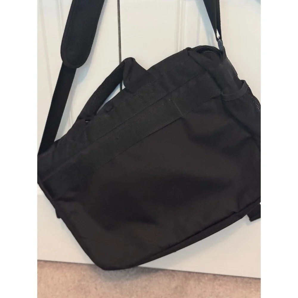 Samsonite Brand, Computer/Laptop Black, Carrying Bag W/Handle & Shoulder Strap